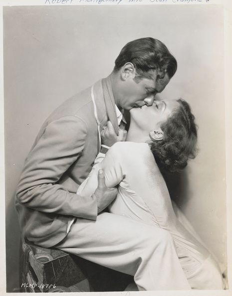 Poem – “My Love, with thy Heavenly Form” –&nbsp;Romance