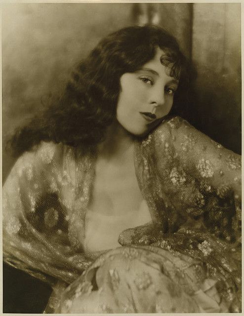 Poem – “Anoint me in your Gloom” – Romance –&nbsp;4/21/2020