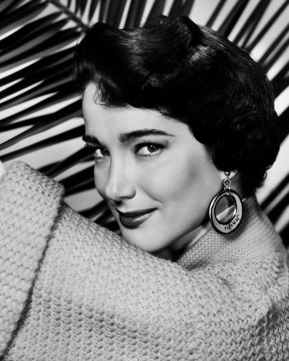 Poem #1,731 – “Emptying Surroundings” – Love Poetry –&nbsp;7/7/2021