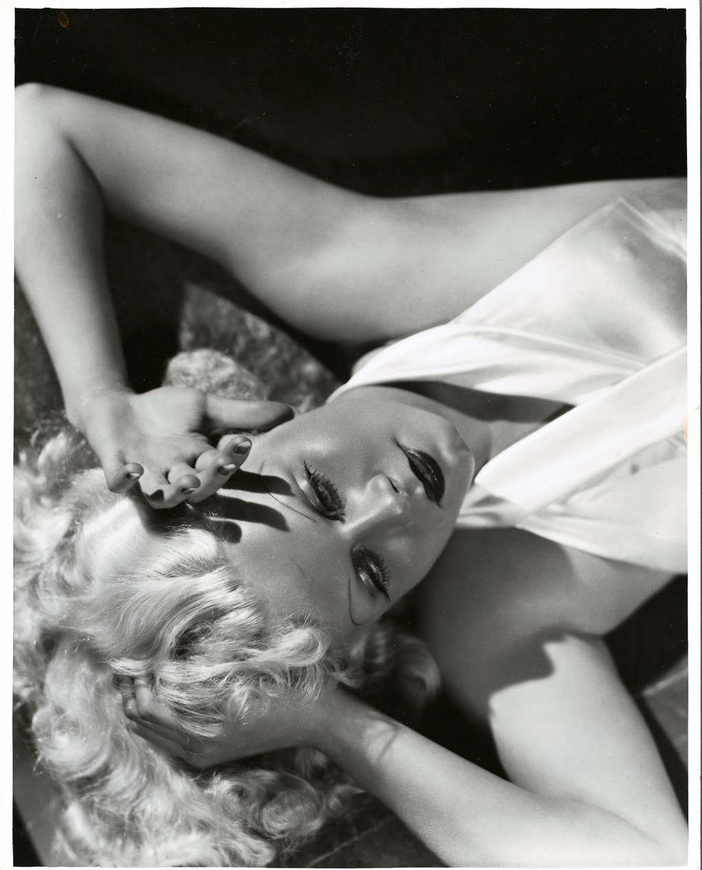 Poem #1,767 – “A Kiss to Bring me Closer” – Love Poetry –&nbsp;9/9/2021