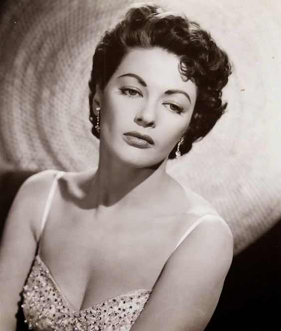 Poem – “Pressure me into Loving you” – Modern Romanticism – 4/4/2022